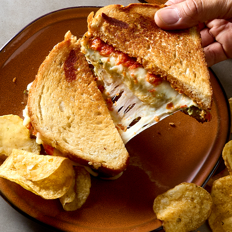Roasted Tomato & Pesto Grilled Cheese Recipe