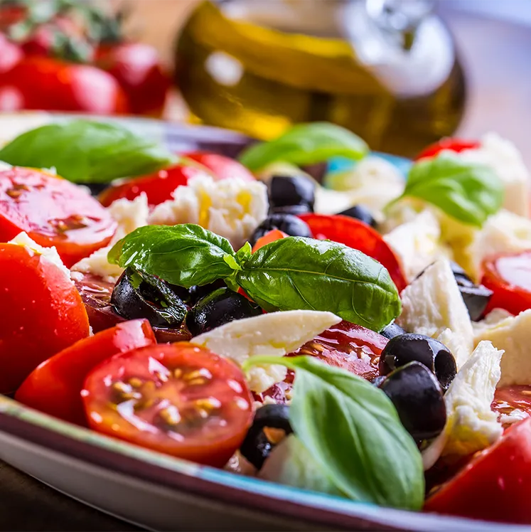 Antipasto Salad with Halal Chicken 