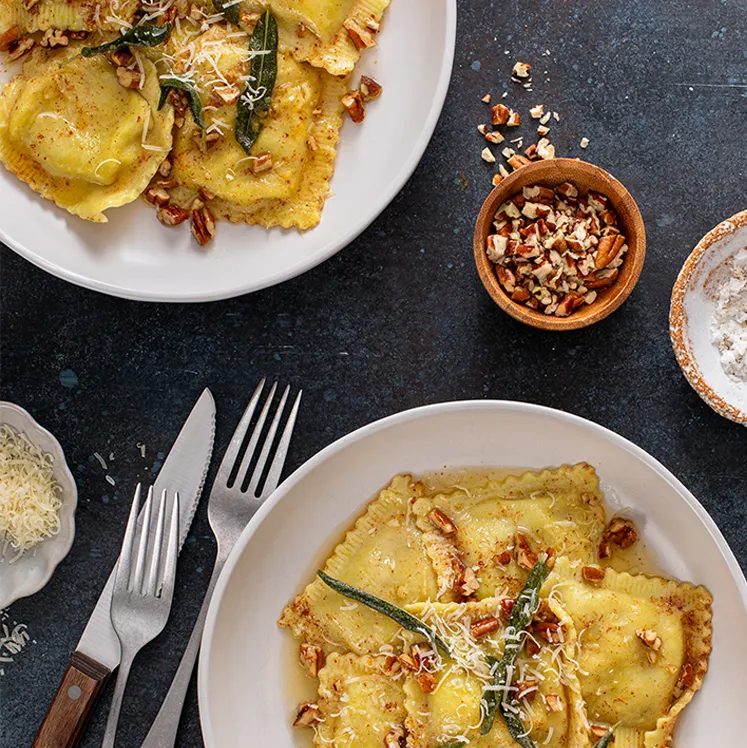 Crispy Pesto Burrata Ravioli
